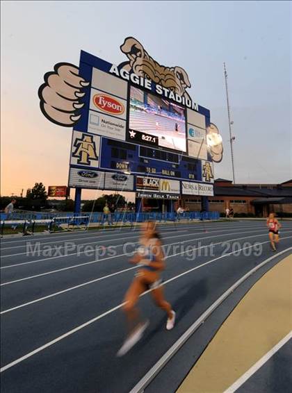 Thumbnail 3 in Nike Outdoor Nationals - Day 1 photogallery.