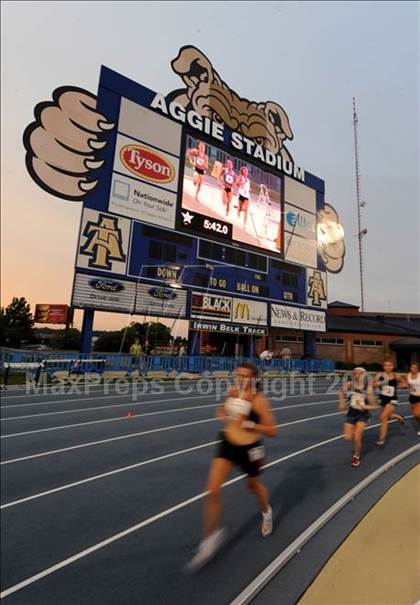 Thumbnail 1 in Nike Outdoor Nationals - Day 1 photogallery.