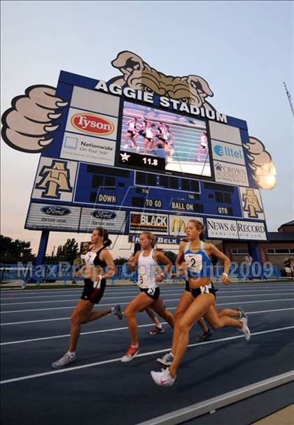 Thumbnail 3 in Nike Outdoor Nationals - Day 1 photogallery.