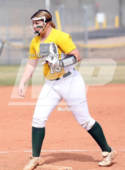 Thumbnail 2 in Coolidge vs Horizon (Sunrise Mountain Invitational) photogallery.