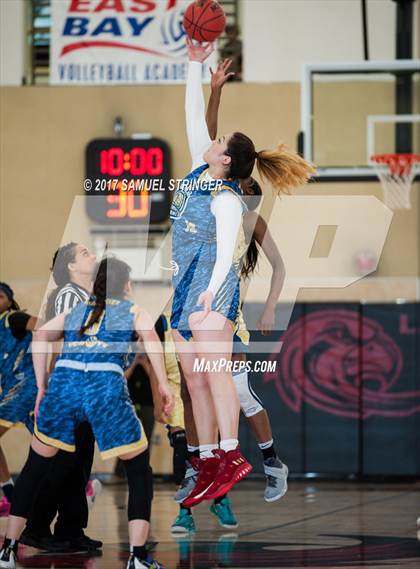 Thumbnail 1 in NorCal Sports All Star Game East vs West photogallery.