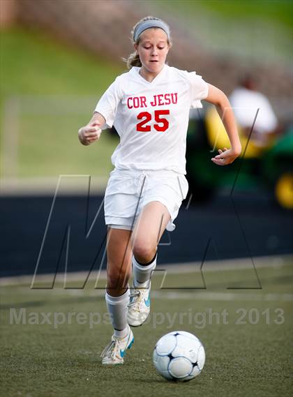 Thumbnail 2 in Oakville vs Cor Jesu Academy (MSHSAA Class 3 District 7 Playoff) photogallery.