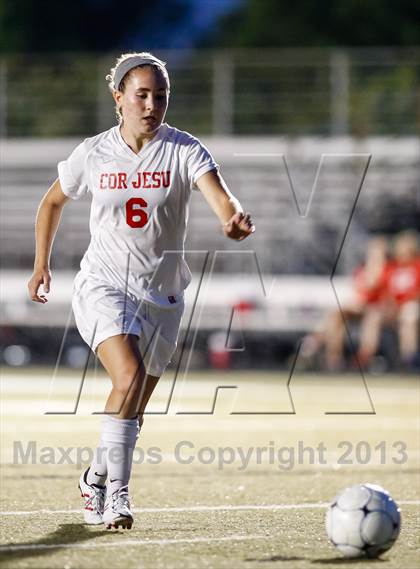 Thumbnail 1 in Oakville vs Cor Jesu Academy (MSHSAA Class 3 District 7 Playoff) photogallery.