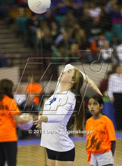 Thumbnail 2 in Valley vs Coal Ridge (CHSAA 3A Playoff) photogallery.