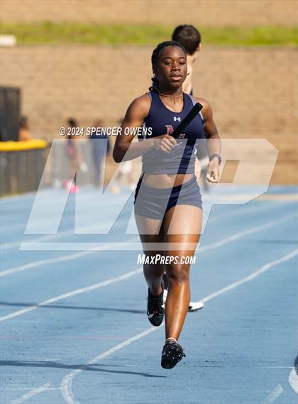 Thumbnail 3 in Johnson C. Smith University Invitational photogallery.