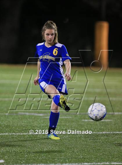 Thumbnail 1 in East Ascenscion vs Mt. Carmel (LHSAA D1 Quarterfinal) photogallery.