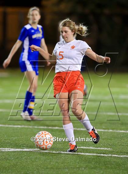 Thumbnail 2 in East Ascenscion vs Mt. Carmel (LHSAA D1 Quarterfinal) photogallery.