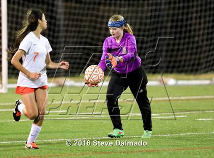 Thumbnail 3 in East Ascenscion vs Mt. Carmel (LHSAA D1 Quarterfinal) photogallery.
