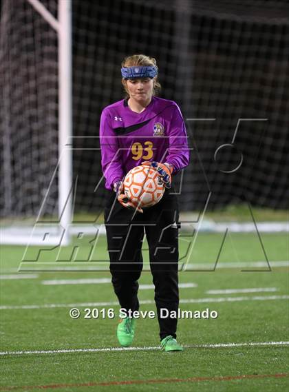 Thumbnail 1 in East Ascenscion vs Mt. Carmel (LHSAA D1 Quarterfinal) photogallery.