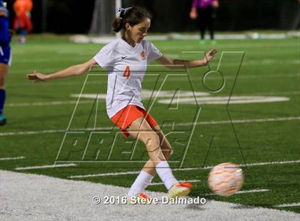 Thumbnail 3 in East Ascenscion vs Mt. Carmel (LHSAA D1 Quarterfinal) photogallery.