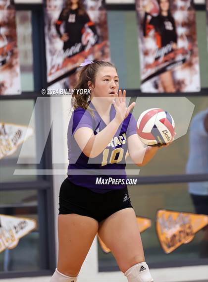 Thumbnail 3 in Grand Saline vs Eustace photogallery.
