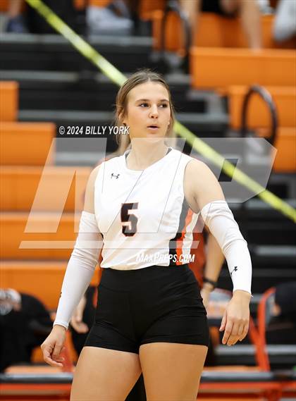 Thumbnail 2 in Grand Saline vs Eustace photogallery.