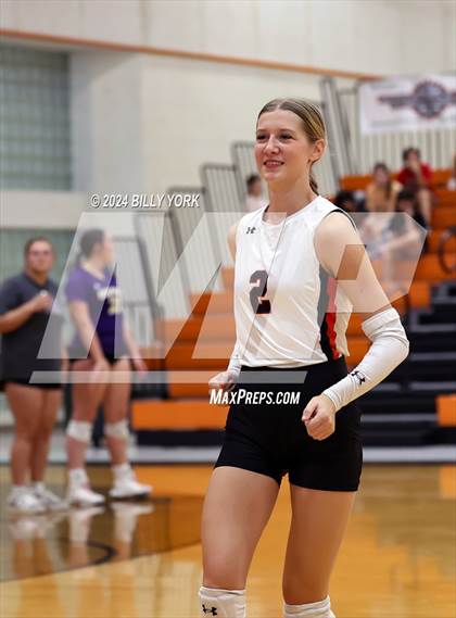 Thumbnail 1 in Grand Saline vs Eustace photogallery.