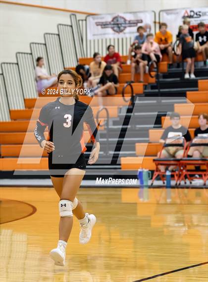 Thumbnail 2 in Grand Saline vs Eustace photogallery.