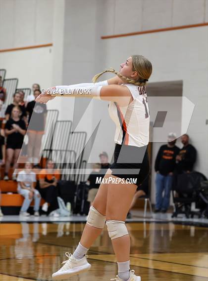 Thumbnail 1 in Grand Saline vs Eustace photogallery.