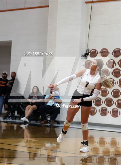 Thumbnail 3 in Grand Saline vs Eustace photogallery.