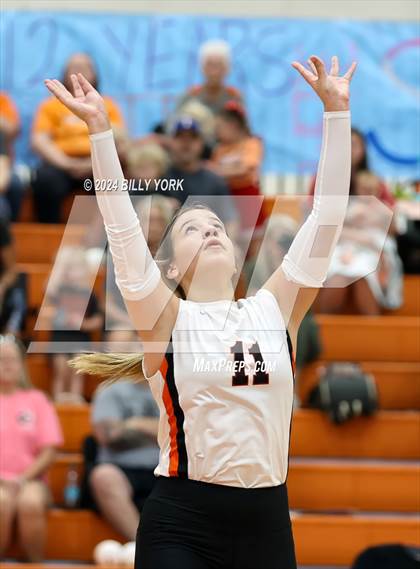 Thumbnail 2 in Grand Saline vs Eustace photogallery.