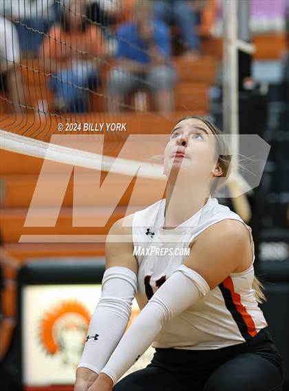 Thumbnail 3 in Grand Saline vs Eustace photogallery.