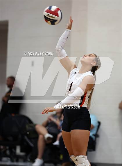 Thumbnail 1 in Grand Saline vs Eustace photogallery.