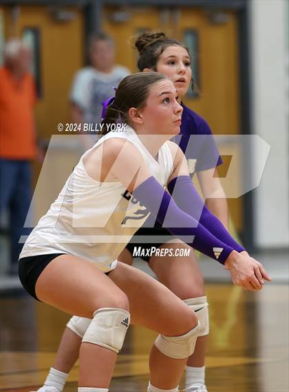 Thumbnail 1 in Grand Saline vs Eustace photogallery.