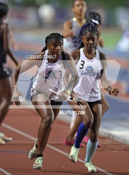Thumbnail 2 in CIF State Track and Field Championship (Girls 4x400 Relay) photogallery.