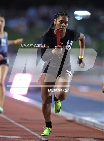 Thumbnail 2 in CIF State Track and Field Championship (Girls 4x400 Relay) photogallery.