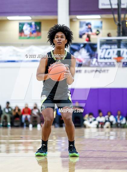 Thumbnail 3 in Word of God Christian Academy vs Prolific Prep of Napa Christian (John Wall Holiday Invitational) photogallery.