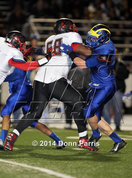 Thumbnail 2 in Pomona vs. San Dimas (CIF SS Mid-Valley Division 2nd Round) photogallery.