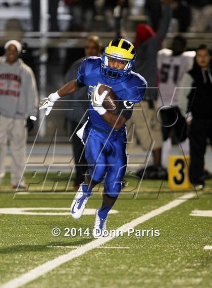 Thumbnail 1 in Pomona vs. San Dimas (CIF SS Mid-Valley Division 2nd Round) photogallery.