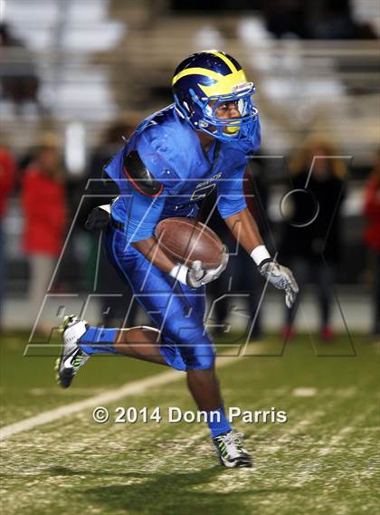 Thumbnail 1 in Pomona vs. San Dimas (CIF SS Mid-Valley Division 2nd Round) photogallery.