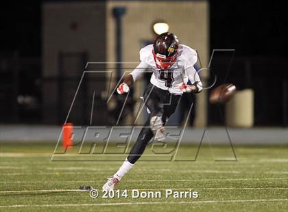 Thumbnail 3 in Pomona vs. San Dimas (CIF SS Mid-Valley Division 2nd Round) photogallery.