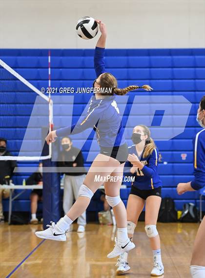 Thumbnail 3 in Terra Linda vs. West County photogallery.