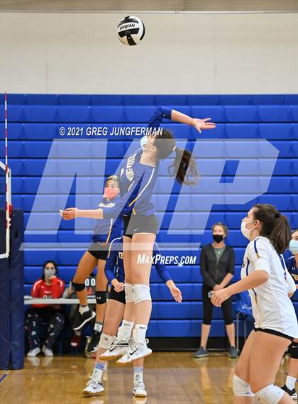 Thumbnail 2 in Terra Linda vs. West County photogallery.