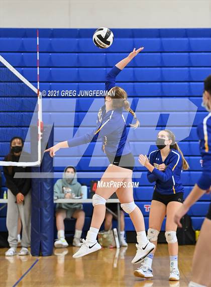 Thumbnail 3 in Terra Linda vs. West County photogallery.