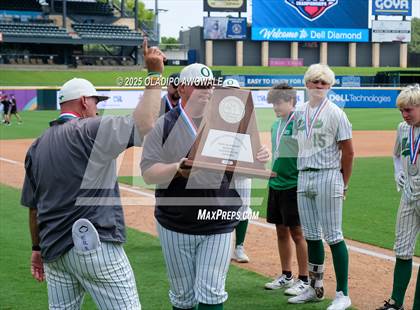 Thumbnail 2 in Overton vs. Collinsville (UIL Baseball 2A D2 Final) photogallery.