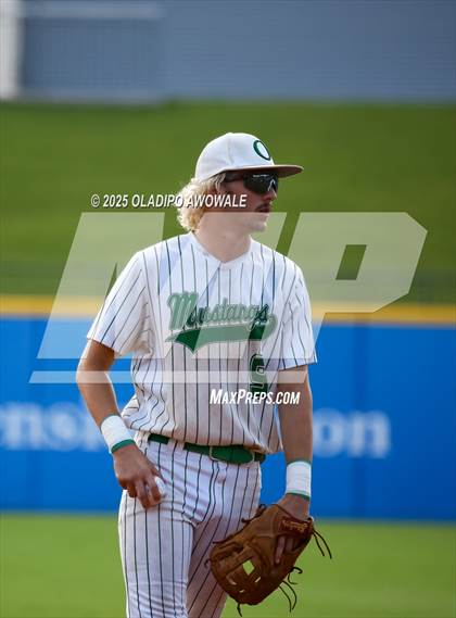 Thumbnail 2 in Overton vs. Collinsville (UIL Baseball 2A D2 Final) photogallery.
