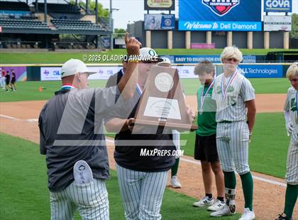 Thumbnail 1 in Overton vs. Collinsville (UIL Baseball 2A D2 Final) photogallery.