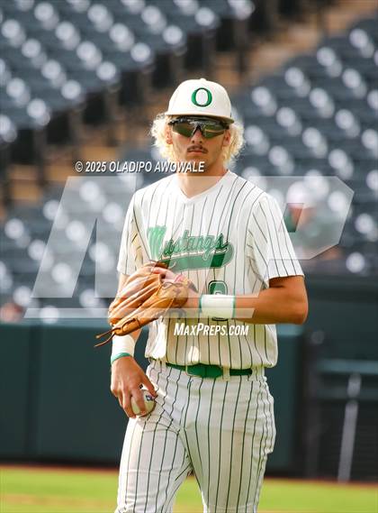 Thumbnail 3 in Overton vs. Collinsville (UIL Baseball 2A D2 Final) photogallery.