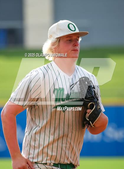 Thumbnail 2 in Overton vs. Collinsville (UIL Baseball 2A D2 Final) photogallery.