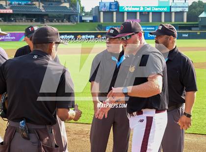 Thumbnail 1 in Overton vs. Collinsville (UIL Baseball 2A D2 Final) photogallery.