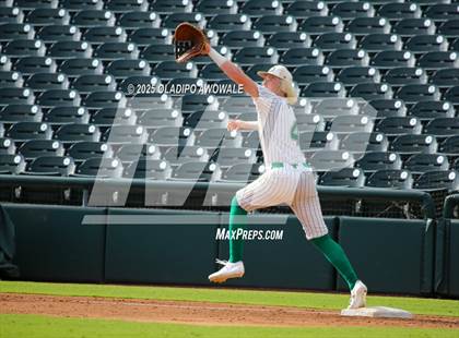 Thumbnail 1 in Overton vs. Collinsville (UIL Baseball 2A D2 Final) photogallery.