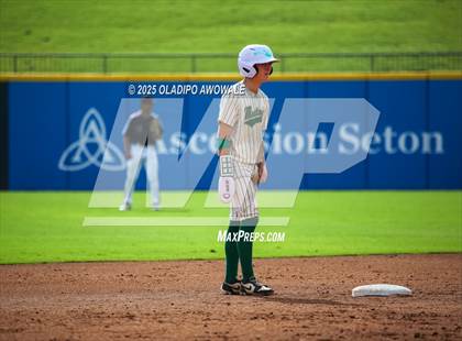 Thumbnail 3 in Overton vs. Collinsville (UIL Baseball 2A D2 Final) photogallery.