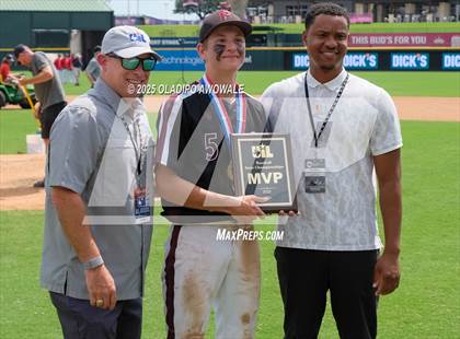 Thumbnail 2 in Overton vs. Collinsville (UIL Baseball 2A D2 Final) photogallery.
