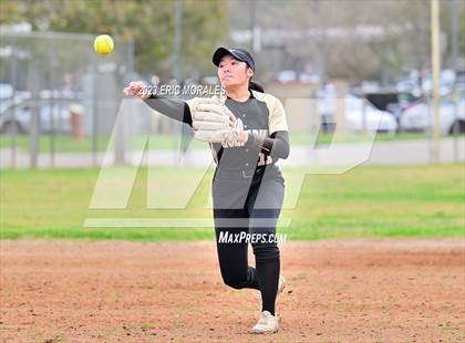 Thumbnail 3 in Scripps Ranch vs. Westview (Cougar Classic) photogallery.
