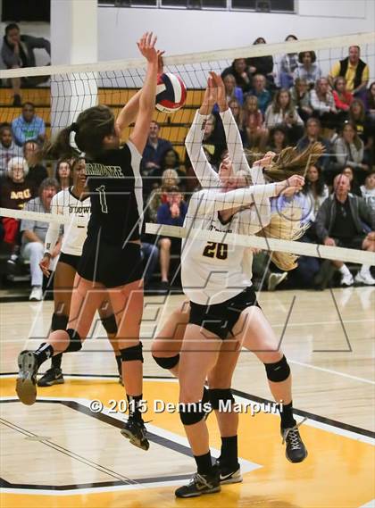 Thumbnail 3 in Bishop O'Dowd vs. Miramonte (CIF NCS D3 2nd Round) photogallery.