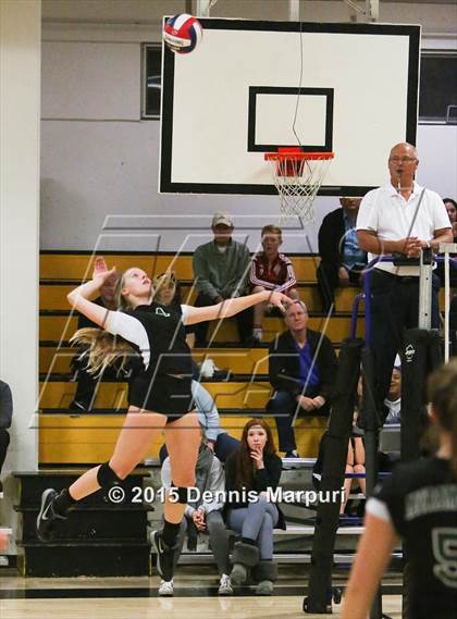 Thumbnail 3 in Bishop O'Dowd vs. Miramonte (CIF NCS D3 2nd Round) photogallery.