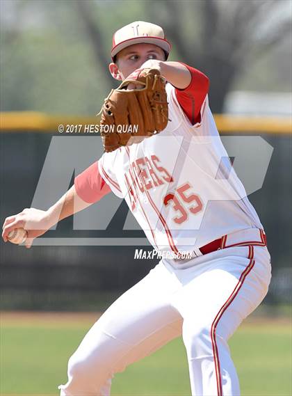 Thumbnail 1 in De La Salle @ Orange Lutheran photogallery.