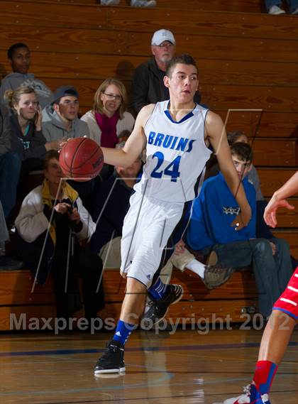 Thumbnail 3 in East Union vs. Bear Creek (Bruin Shootout) photogallery.