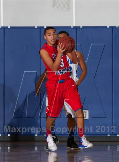Thumbnail 2 in East Union vs. Bear Creek (Bruin Shootout) photogallery.