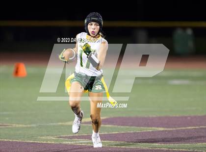 Thumbnail 3 in Royal @ Simi Valley photogallery.